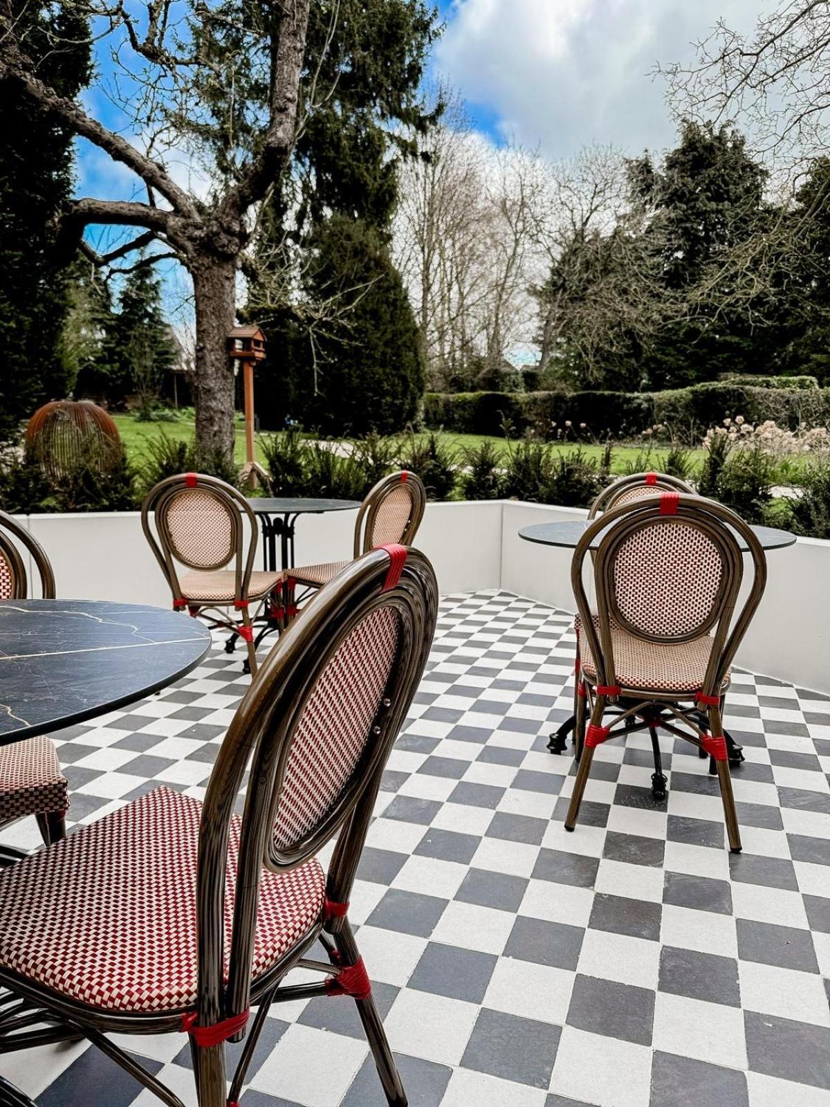Villa V Petit Hotel Valkenburg aan de Geul Exterior foto